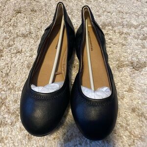 Amazon Essentials Women's Black Ballet Flats